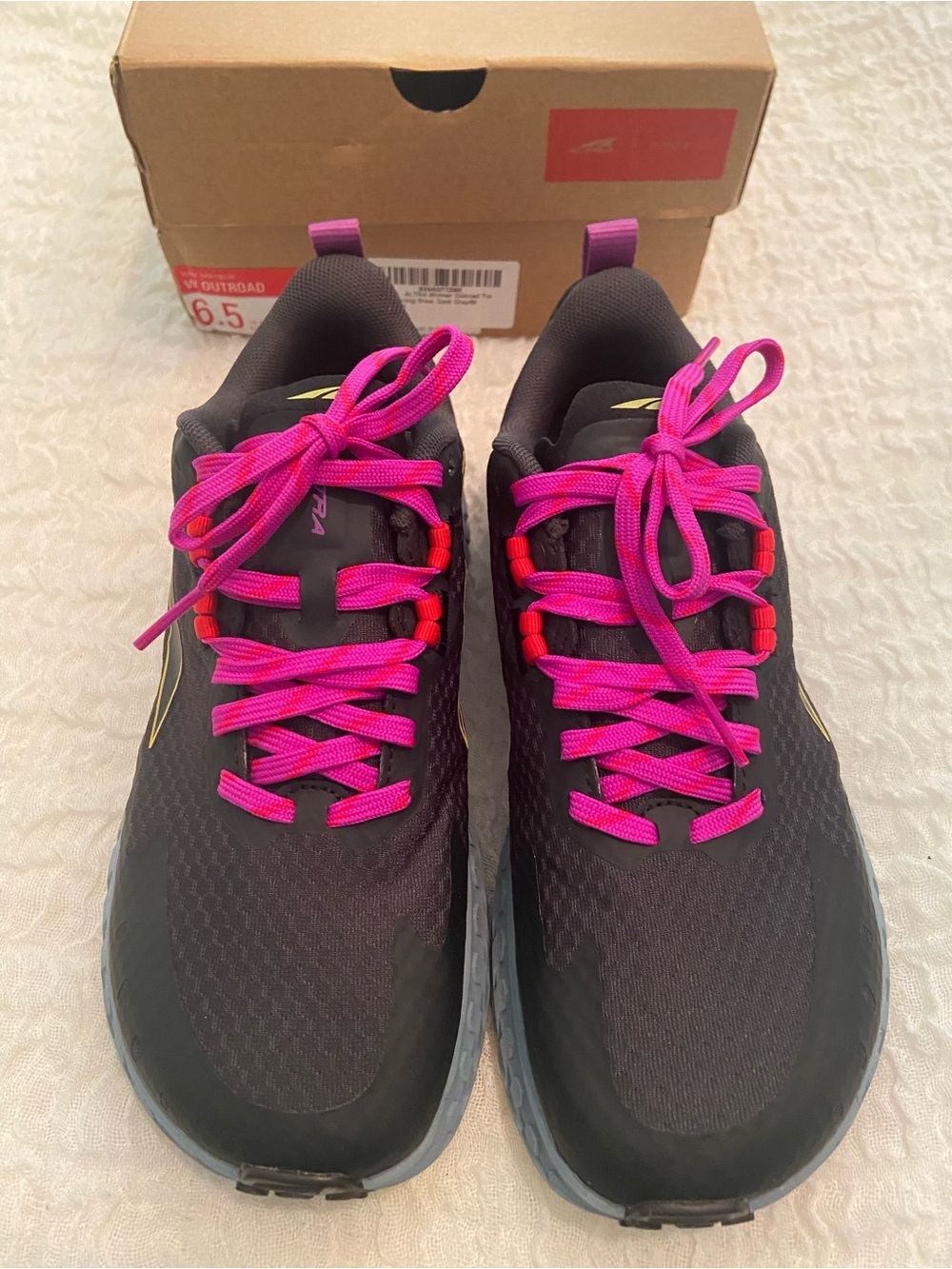 NIB ALTRA WOMENS OUTROAD RUNNING SNEAKERS SIZE 6.5 - Picture 2 of 8